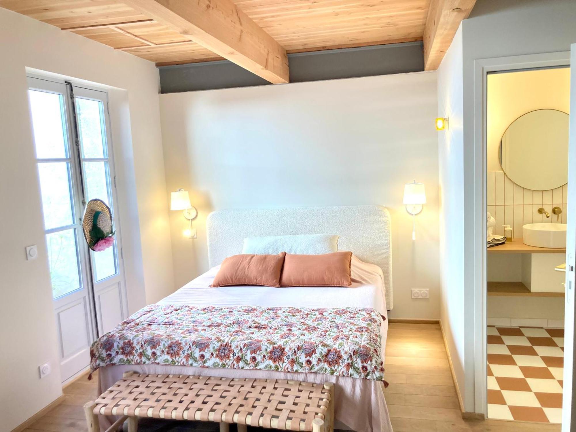 Le Petit Avignon - Chambres & Appartement A Deux Pas Du Pont D'Avignon Et Du Palais Des Papes Pokój zdjęcie