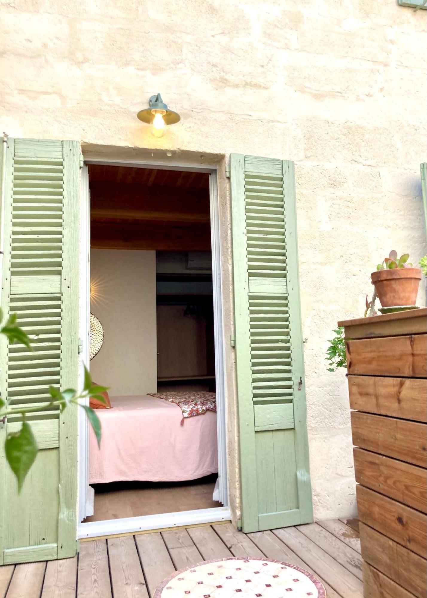 Le Petit Avignon - Chambres & Appartement A Deux Pas Du Pont D'Avignon Et Du Palais Des Papes Pokój zdjęcie